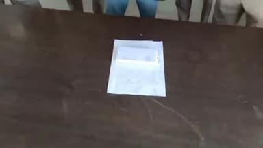 रामपुर: आश्रम पद्धति स्कूल के पास से पुलिस ने 15000 के इनामियां अभियुक्त को गिरफ्तार करके कोर्ट में पेश किया कोर्ट ने भेजा जेल