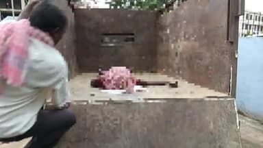 दिनारा: कुंड गांव में तालाब में डूबने से एक युवक की मौत, पुलिस ने शव को पोस्टमार्टम के लिए भेजा सदर अस्पताल