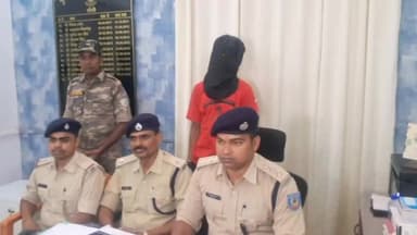 कांके: रांची के हिंदपीढी थाना क्षेत्र से एक युवक को भारी मात्रा में गांजा के साथ किया गया गिरफ्तार