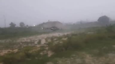 कांके: रांची स्थित स्मार्ट सिटी के पास हेलीकॉप्टर की इमरजेंसी लैंडिंग, बिहार से आ रहा था हेलीकॉप्टर