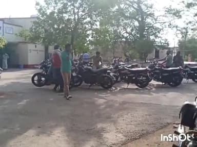 बल्देवगढ़: झिंनगुवां गांव में एक व्यक्ति के साथ दो लोगों ने मिलकर लाठी डंडों से बेरहमी से की मारपीट पुलिस ने किया मामला दर्ज