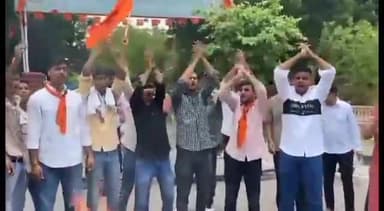 जोधपुर: JNVU के केंद्रीय कार्यालय के बाहर परीक्षा परिणाम संबंधी मांगों को लेकर ABVP की और से किया गया प्रदर्शन