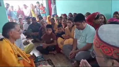 राजगढ़ी: पेयजल समस्या से निजात दिलाने की मांग लेकर आज बौखनाग देवता के दरबार भटिया में गुहार लगाने पहुंचे बड़कोट नगरवासी