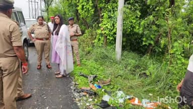 कासगंज: सोरों कोतवाली क्षेत्र में स्कूली बस और ईको कार की भिंड़त का मामला, डीएम एसपी ने घटना स्थल का किया निरीक्षण