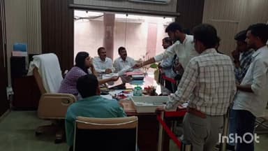 कासगंज: कॉलेज और कोचिंग सेंटर के बाहर छात्राओं की सुरक्षा को लेकर अखिल भारतीय विद्यार्थी परिषद ने डीएम को सौंपा ज्ञापन