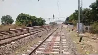 जबलपुर: कछपुरा रेलवे स्टेशन पर ट्रेन से कटकर 25 वर्षीय युवक की हुई मौत, लार्डगंज पुलिस ने किया मर्ग कायम
