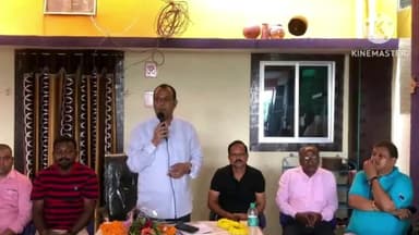 लापुंग: कटहल कोचा में सड़क निर्माण कार्य के आ रहे बाधा के निराकरण हेतु बैठक में विधायक हुए शामिल