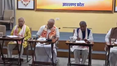 कांके: हरमू स्थित बीजेपी प्रदेश कार्यालय में सभी मोर्चों के अध्यक्षों और महामंत्री की चल रही बैठक