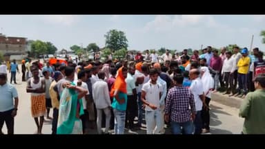 कटकमदाग: सडक हादसे में एक व्यक्ति की मौत, एक किमी तक घसीटता रहा पिकअप, क्षत विक्षत हुवा शव।