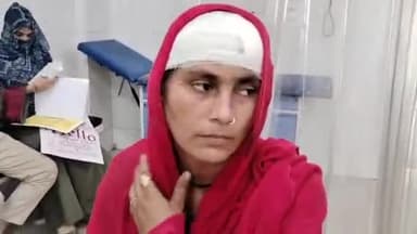 मुरादाबाद: सिविल लाइन थाना क्षेत्र में पानी की पाइप लाइन को लेकर पति-पत्नी ने घर में घुसकर महिला के साथ की मारपीट, इलाज जारी