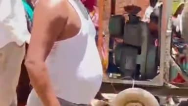 कांके: रांची के अरगोड़ा स्थित फ्रांसिस स्कूल के पास सड़क निर्माण में गड़बड़ी को लेकर स्थानीय लोगों में आक्रोश