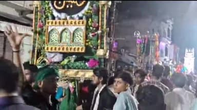 भोगांव: कस्बा भोगांव में कड़ी सुरक्षा के बीच परंपरागत ढंग से निकाला गया प्याले का जुलूस, हजारों की संख्या में लोग रहे मौजूद