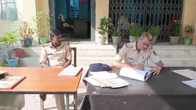 करगहर: बकसडा में चोरी के मोटरसाइकिल रखने के मामले में एक अभियुक्त को पुलिस ने किया गिरफ्तार, भेजा जेल
