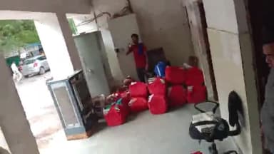 कलेक्टर भवन का हिस्सा गिरने के बाद कलेक्ट्री हो रही है खाली दूसरी जगह हो रही है शिफ्ट कलेक्टर कार्यालय होगा अपनी योजना