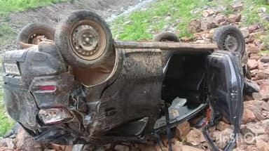 धौलछीना: शेराघाट के समीप अनियंत्रित होकर गहरी खाई में गिरी कार, हादसे में गंभीर रुप से घायल दो लोगों को हायर सेंटर किया गया रेफर