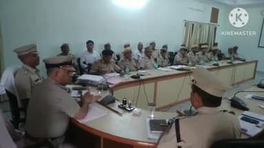 जालौर: पुलिस महानिरीक्षक पाली रेंज ओम प्रकाश ने पुलिस लाइन सभागार में पुलिस अधिकारियों के साथ की बैठक