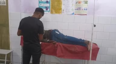 बीसलपुर: बरसिया गांव में सड़क पर गड्ढे होने के कारण बाइक सवार 2 लोग गिरकर हुए घायल, घायलों को सीएचसी में कराया गया भर्ती