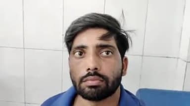 मुरादाबाद: मुरादाबाद रेलवे स्टेशन पर सफाई कर्मी ने वेटिंग इंचार्ज पर लगाया,  मारपीट और जाति सूचक शब्द बोलने का आरोप