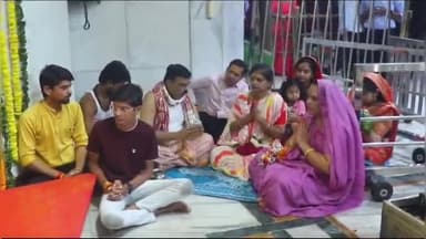 उज्जैन शहर: मुख्यमंत्री डॉ. मोहन यादव की पत्नी और परिवार ने बाबा महाकाल के किए दर्शन