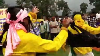 कांके: रांची के सभी प्रखंडों में नुक्कड़ नाटक के जरिए झारखण्ड सरकार की कल्याणकारी योजनाओं का किया जा रहा प्रचार प्रसार