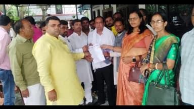 पांकी: राज भवन के समक्ष अनिश्चितकालीन धरना पर बैठे पंचायत समिति महा संघ ने पंचायती राज विभाग के मंत्री को सौपा मांग पत्र