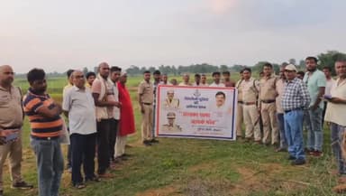 देवसर: "आपका थाना आपके गांव" विशेष अभियान के तहत ग्राम शिवपुर में जमीन संबंधी समस्या का समाधान कर जमीन कराई गई सुपुर्द