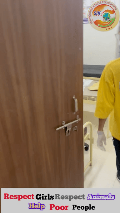 लोगों ने कहा, तुम सिर्फ
 अपने बारे में सोचते हो, स्वार्थी हो ?

Respect Girls help poor help animals

#apsgurjar #help #viral #support