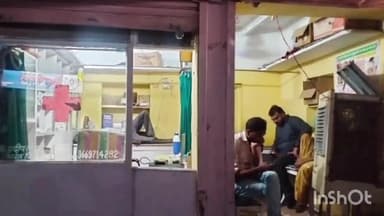 सिरोंज: सीएमएचओ के पत्र के बाद रविवार देर रात  अचानक शहर के प्राइवेट क्लीनिकों का निरीक्षण करने पहुंचे बीएमओ,देखीं व्यवस्थाएं