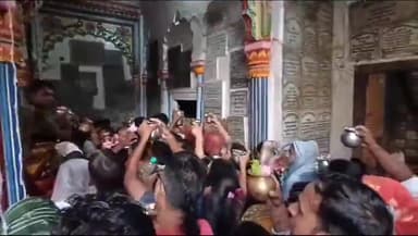 फैज़ाबाद: सावन का पहला सोमवार आज, शहर से लेकर ग्रामीण क्षेत्र तक शिवालयों में चल रहा जलाभिषेक