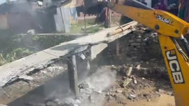 पूर्णागिरि: टनकपुर में SDM आकाश जोशी के नेतृत्व में प्रशासन ने बोहरागोठ से शारदा घाट तक आपदा का पर्याय बने नाले से हटाए अतिक्रमण