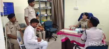 नबीनगर: मदनपुर थाना में औरंगाबाद एसपी स्वप्नाजी मेश्राम ने लंबित कांडों का किया समीक्षा