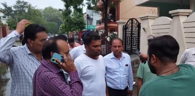 राजनांदगांव: शहर के गंज चौक,जनता कॉलोनी और अन्य क्षेत्रों का आयुक्त ने किया निरीक्षण,पानी भरान क्षेत्र का लिया जायजा