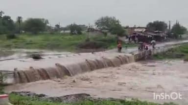 सिरोंज: क्षेत्र में तेज़ बारिश के चलते कई जगह नदी नाले आए उफान पर,सुरक्षा व्यवथा बढ़ाने कलेक्टर ने अधिकारियों को दिए निर्देश