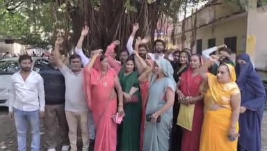 हमीरपुर: सदर नगर पालिका अध्यक्ष कुलदीप निषाद पर सभासदों ने लगाया भ्रष्टाचार का आरोप,जिलाधिकारी को 18 सूत्री मांग पत्र सौंपा