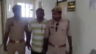 कानपुर: साइबर पुलिस ने शेयर मार्केट में फर्जी इन्वेस्टमेंट के नाम पर करोड़ों की धोखाधड़ी करने वाले अभियुक्त को किया गिरफ्तार