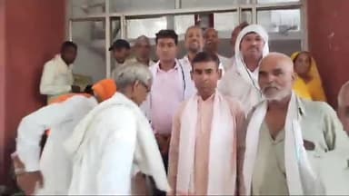 करौली: पटोंदा गांव में धार्मिक स्थल के पास चल रहे शराब के ठेके को हटाने की मांग, लोगों ने DM को CM के नाम सौंपा ज्ञापन