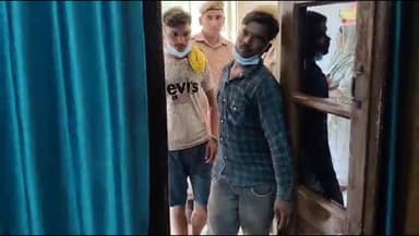 इटावा: फ्रेंड्स कॉलोनी पुलिस ने विचपुरी खेड़ा नहरपुल से 3 चोरों को चोरी के 8 मोबाइल व एक ऑटो के साथ किया गिरफ्तार