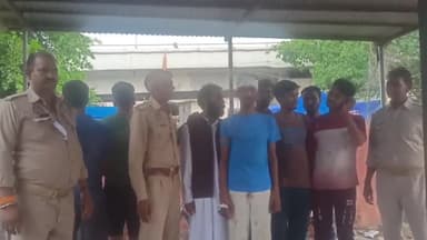 हाथरस: सदर कोतवाली पुलिस ने अलग-अलग स्थान पर आपसी लड़ाई झगड़ा करने वाले 8 अभियुक्तों को किया गिरफ्तार, SDM न्यायालय मे किया पेश