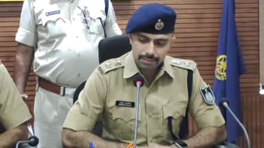 मंदसौर: 15 अगस्त की परेड के लिए अभ्यास में गैर हाजिर रहे 4 पुलिसकर्मियों को SP द्वारा किया गया निलंबित