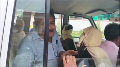 हिलसा: हिलसा प्राथमिक स्वास्थ्य केंद्र कैम्पस में सिविल सर्जन का स्वास्थ्य कर्मियों ने किया घेराव