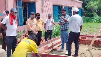 गौनहा: प्राथमिक विद्यालय मेघौली नहर टोली में शौचालय निर्माण में हो रहे अनीयमितता को लेकर मुखिया प्रतिनिधि ने जताया आक्रोश