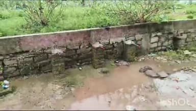 रैपुरा: ग्राम पंचायत रैपुरा में दूषित पानी पीने से 10 से 12 लोग हुए बीमार जनपद कमलेश बालमीक ने दी जनकारी