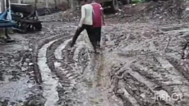 सिरोंज: ग्राम पंचायत सेमलखेड़ी में सड़क खराब होने से आवागमन में हो रही परेशानी,स्कूली शिक्षक बोले आए दिन हो रहे हादसे