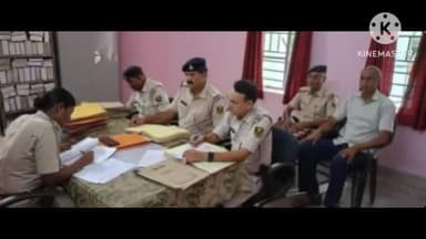 महुआ: वैशाली पुलिस द्वारा कांडों के त्वरित निष्पादन को लेकर अनुमंडल पुलिस पदाधिकारी महुआ ने महुआ थाना में कांडों की समीक्षा की