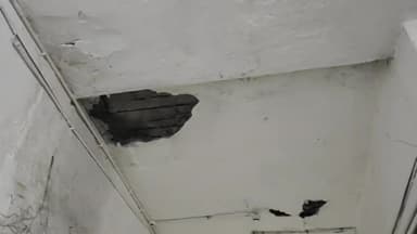 मंदसौर: मंदसौर में बारिश होने के कारण जिला अस्पताल में कई जगह टपक रही छत नहीं दे रहे जिम्मेदार ध्यान हो रहे मरीज परेशान