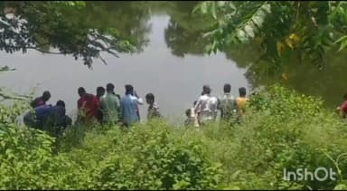 झरिया/जोरापोखर/सिंदरी: नीट पेपर लीक मामले में सीबीआई को मिली बड़ी सफलता सुदाम डीह थाना क्षेत्र से तालाब में एक बोरी मोबाइल बरामद।