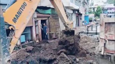 सागर नगर: शहर में सड़क निर्माण में लेटलतीफी के चलते लैंडमार्क विक्ट्री वन जेवी कंपनी को मिला अंतिम नोटिस