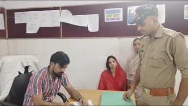 इटावा: पारस कॉलोनी में शराबी फौजी ने अपनी पत्नी की बेरहमी से की पिटाई, पीड़िता की तहरीर पर पुलिस ने दर्ज किया मुकदमा