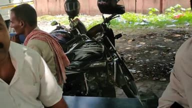 आज़मगढ़: बेगपुर खालसा में बकरी चराने गए युवक की तमसा नदी में नहाने के दौरान डूबकर मौत, शव का कराया गया पोस्टमार्टम