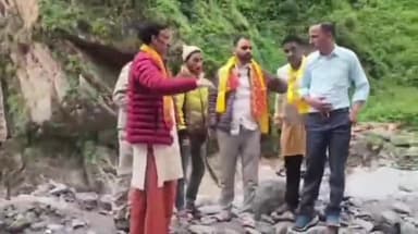 राजगढ़ी: अध्यक्ष जिला पंचायत ने यमुनोत्री धाम और जानकीचट्टी पहुंच अतिवृष्टि से हुए नुकसान का लिया जायजा